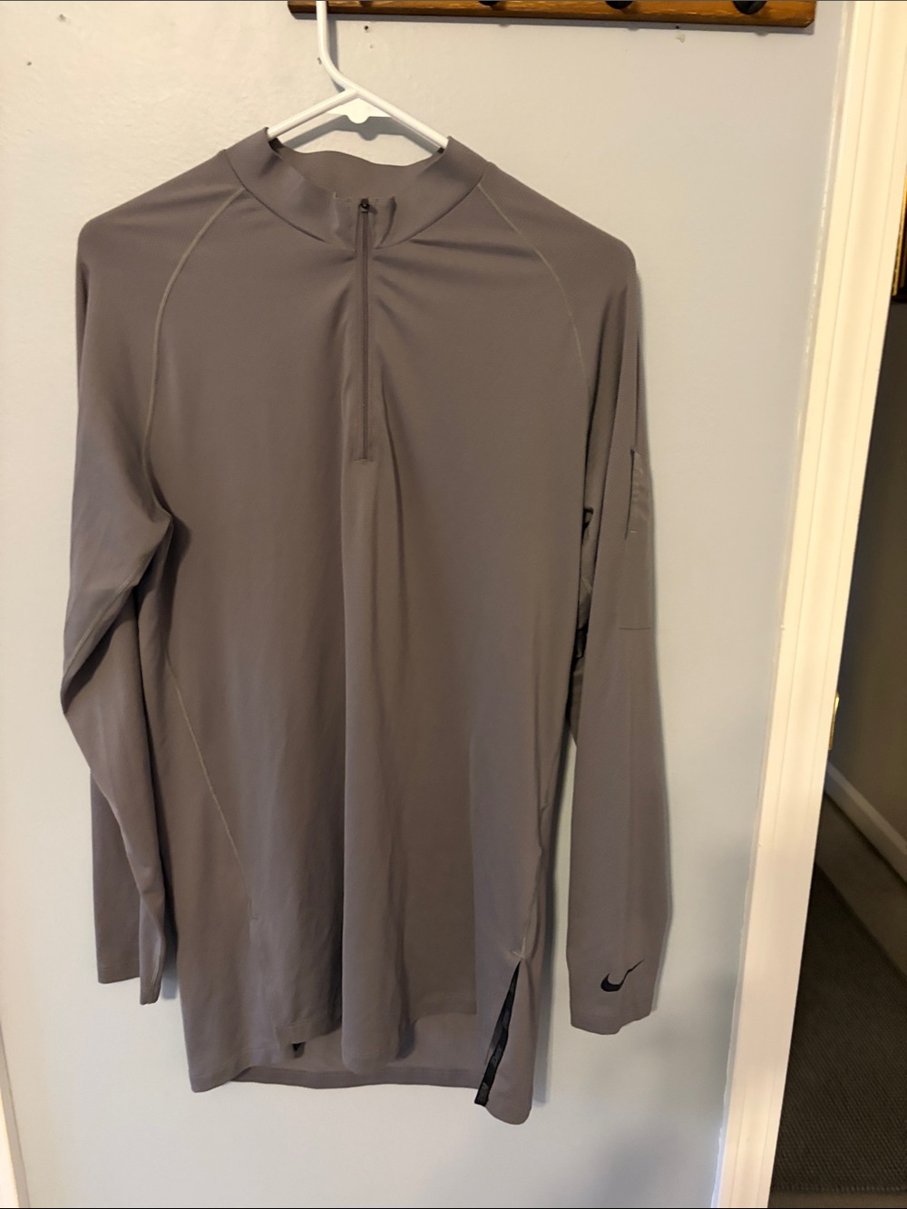 Nike Men’s Long-Sleeve Quarter-Zip Performance Top - Gray
